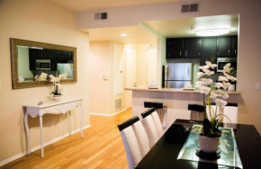 Hollywood 2BR Condo Near Dolby Theater